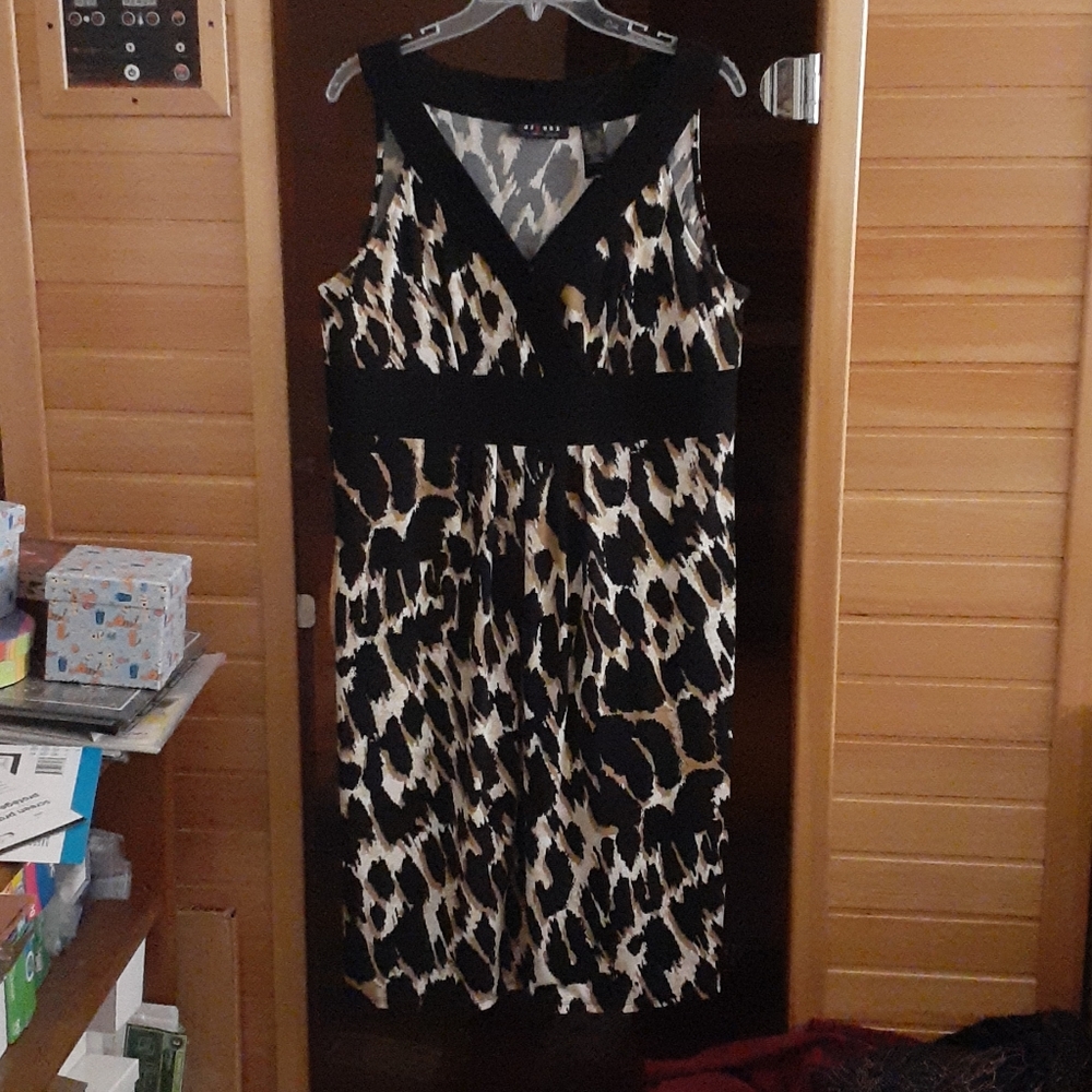 👉*AXCESS* LIZ CLAIBORNE SLEEVELESS LEOPARD PRINT MIDI DRESS - SIZE: XL